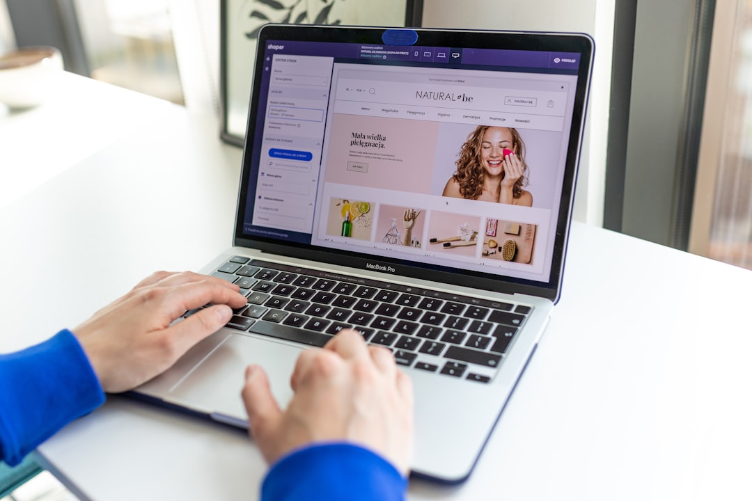 home-hero-bg E-commerce manager changing online store design